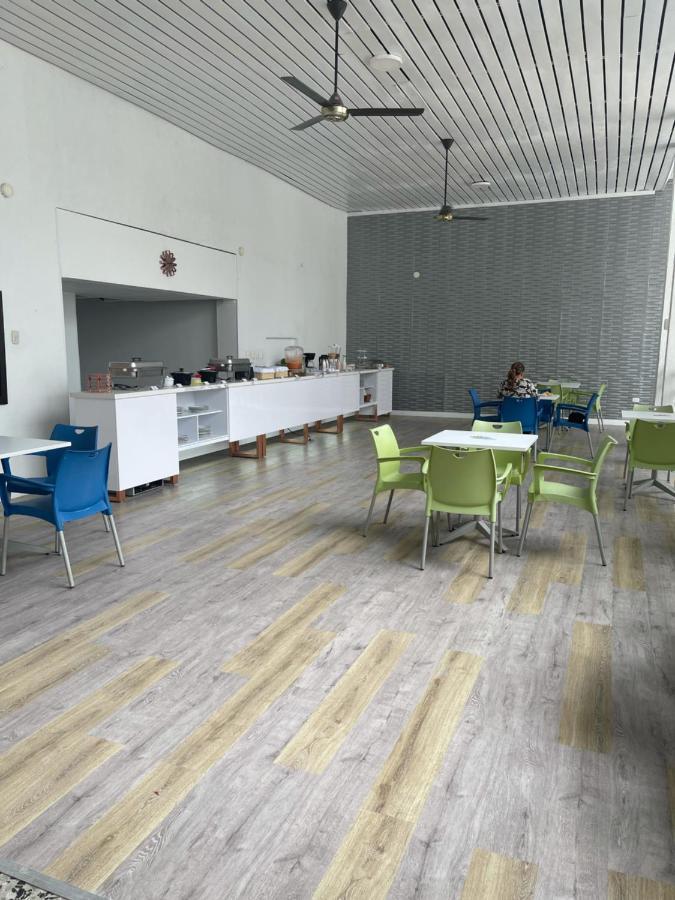 Hotel Mall Santana Del Rio La Dorada Kültér fotó