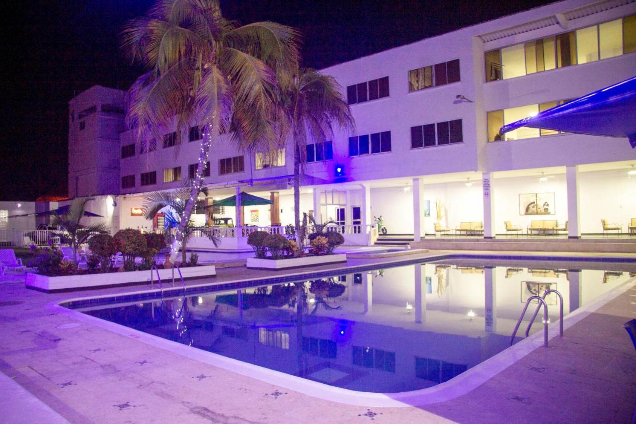 Hotel Mall Santana Del Rio La Dorada Kültér fotó