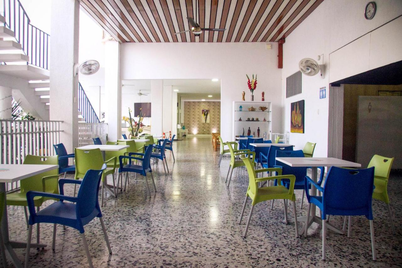 Hotel Mall Santana Del Rio La Dorada Kültér fotó