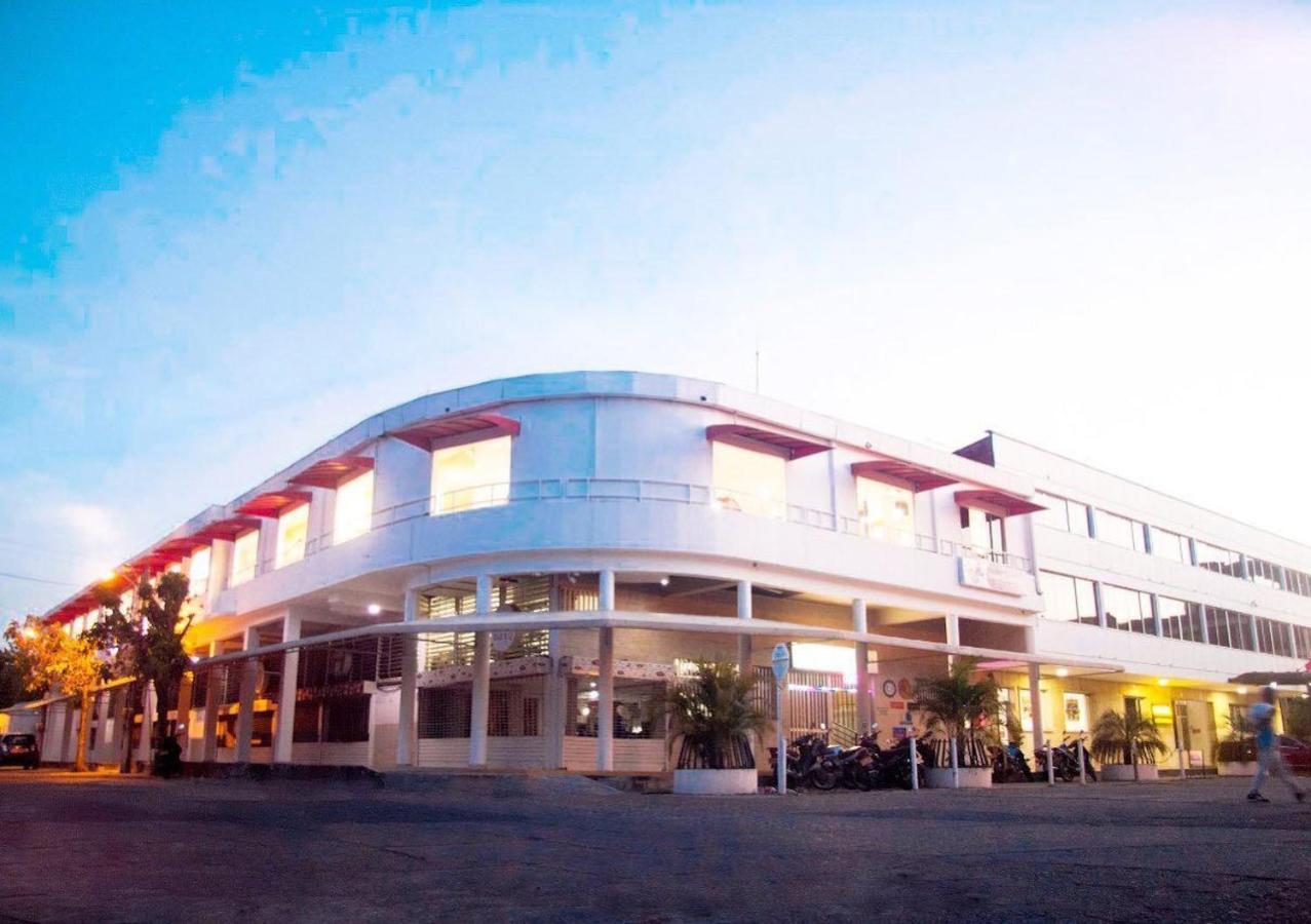 Hotel Mall Santana Del Rio La Dorada Kültér fotó